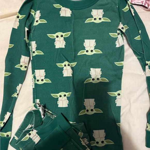 Hanna Anderson Yoda pajamas - Picture 1 of 4